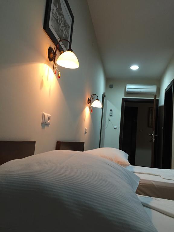 Hotel Oaza Konjic Quarto foto